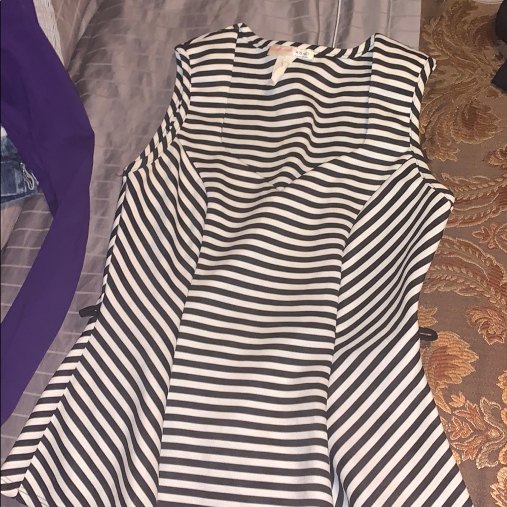 Agaci Tee
